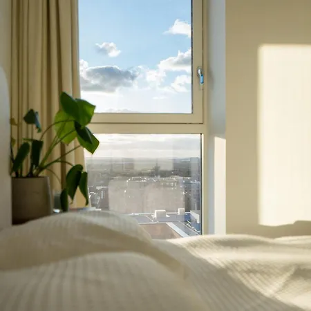 Sunset Retreat: Steps From Heathrow/Twickenham Apartment Hounslow Exterior photo