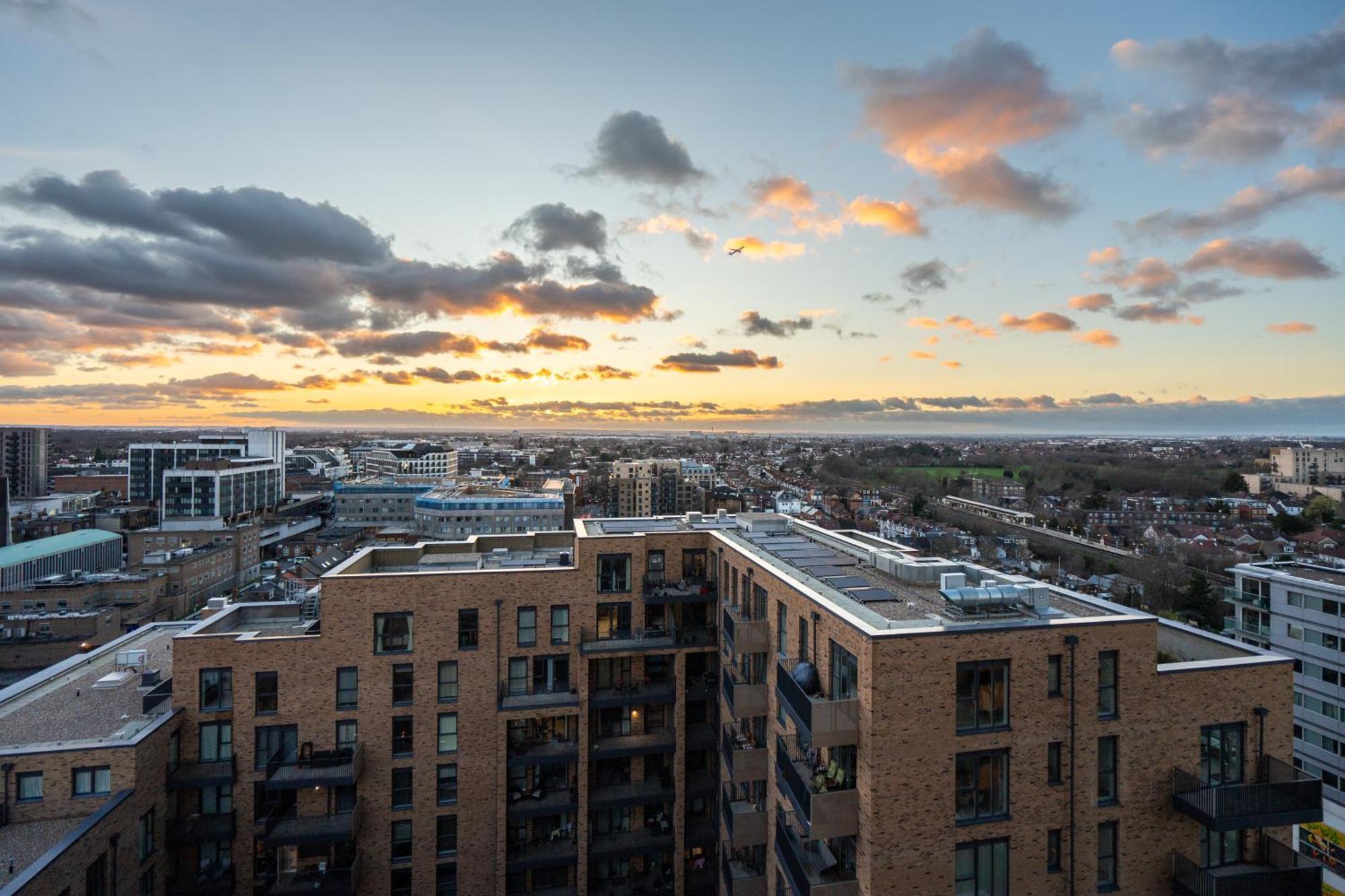 Sunset Retreat: Steps From Heathrow/twickenham * Hounslow
